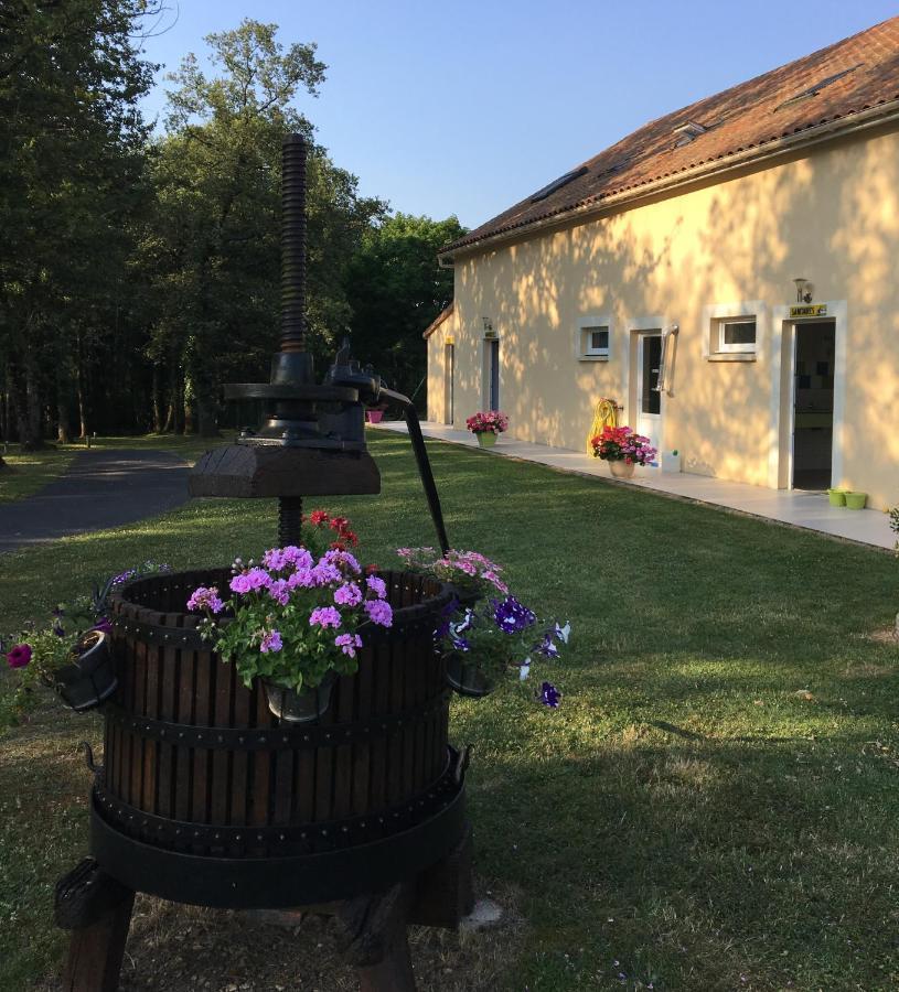 Camping Les Petites Minaudieres Coussay-les-Bois Luaran gambar