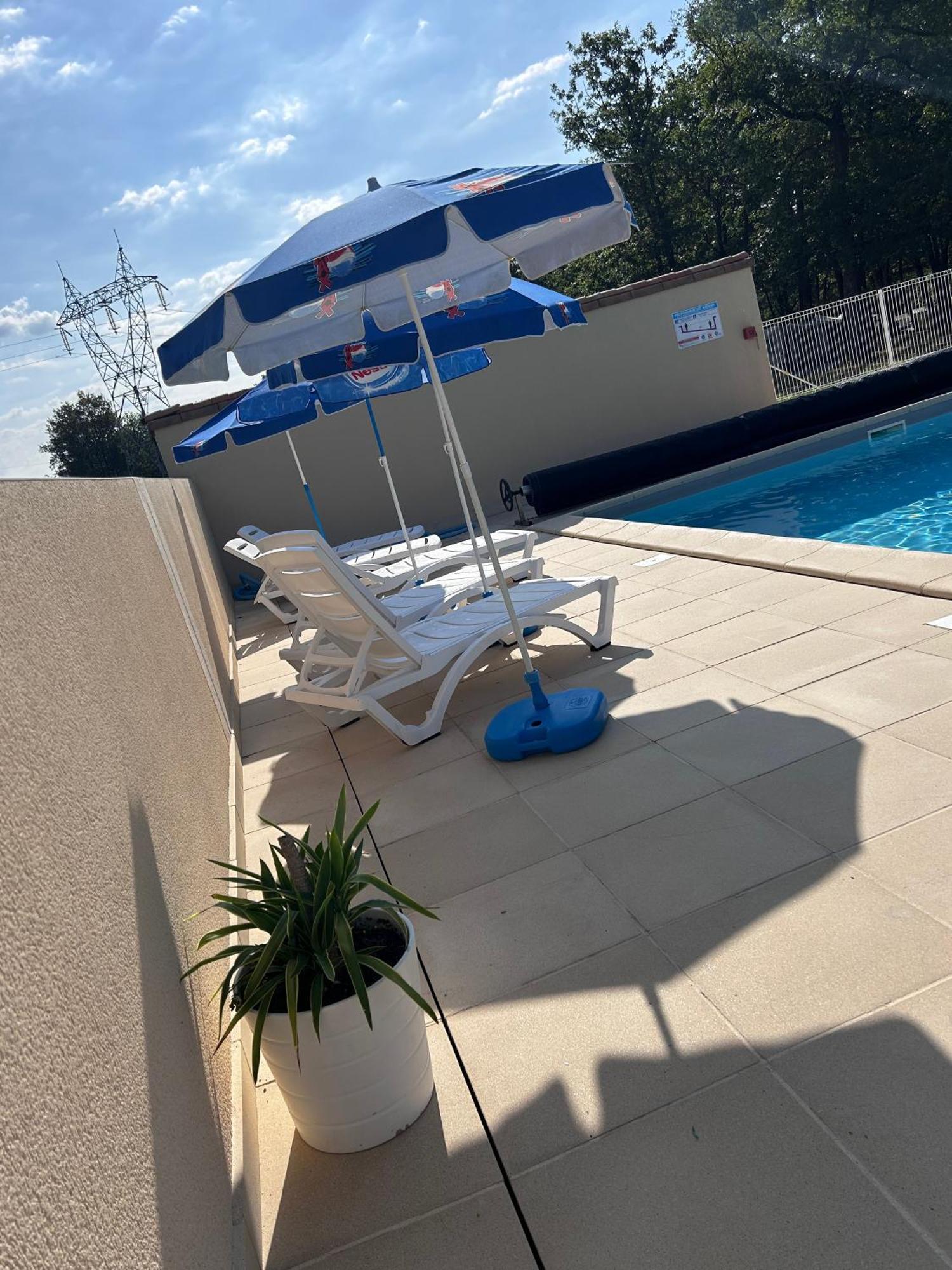 Camping Les Petites Minaudieres Coussay-les-Bois Luaran gambar