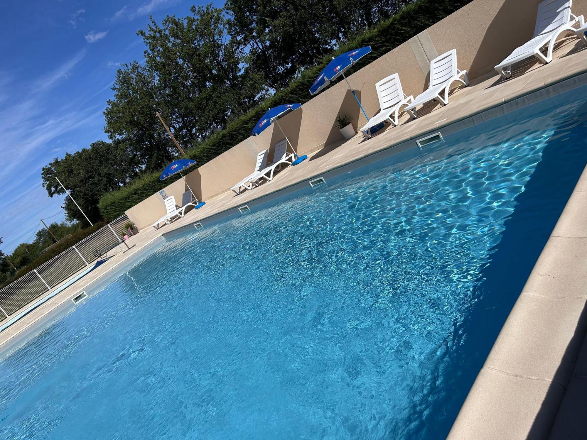 Camping Les Petites Minaudieres Coussay-les-Bois Luaran gambar