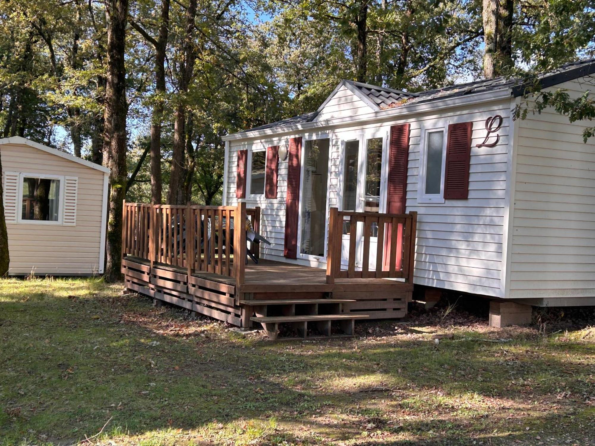 Camping Les Petites Minaudieres Coussay-les-Bois Bilik gambar