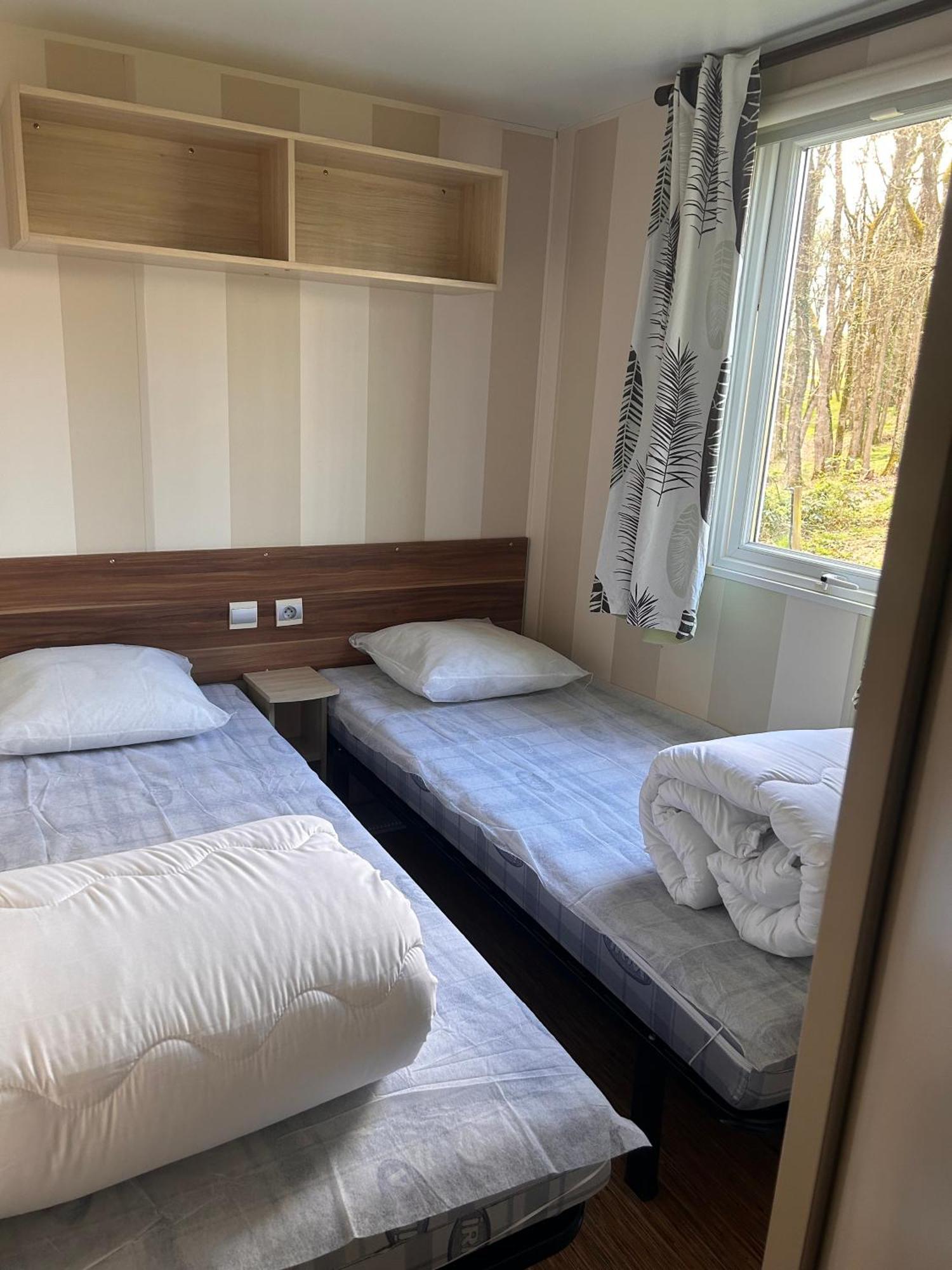 Camping Les Petites Minaudieres Coussay-les-Bois Bilik gambar