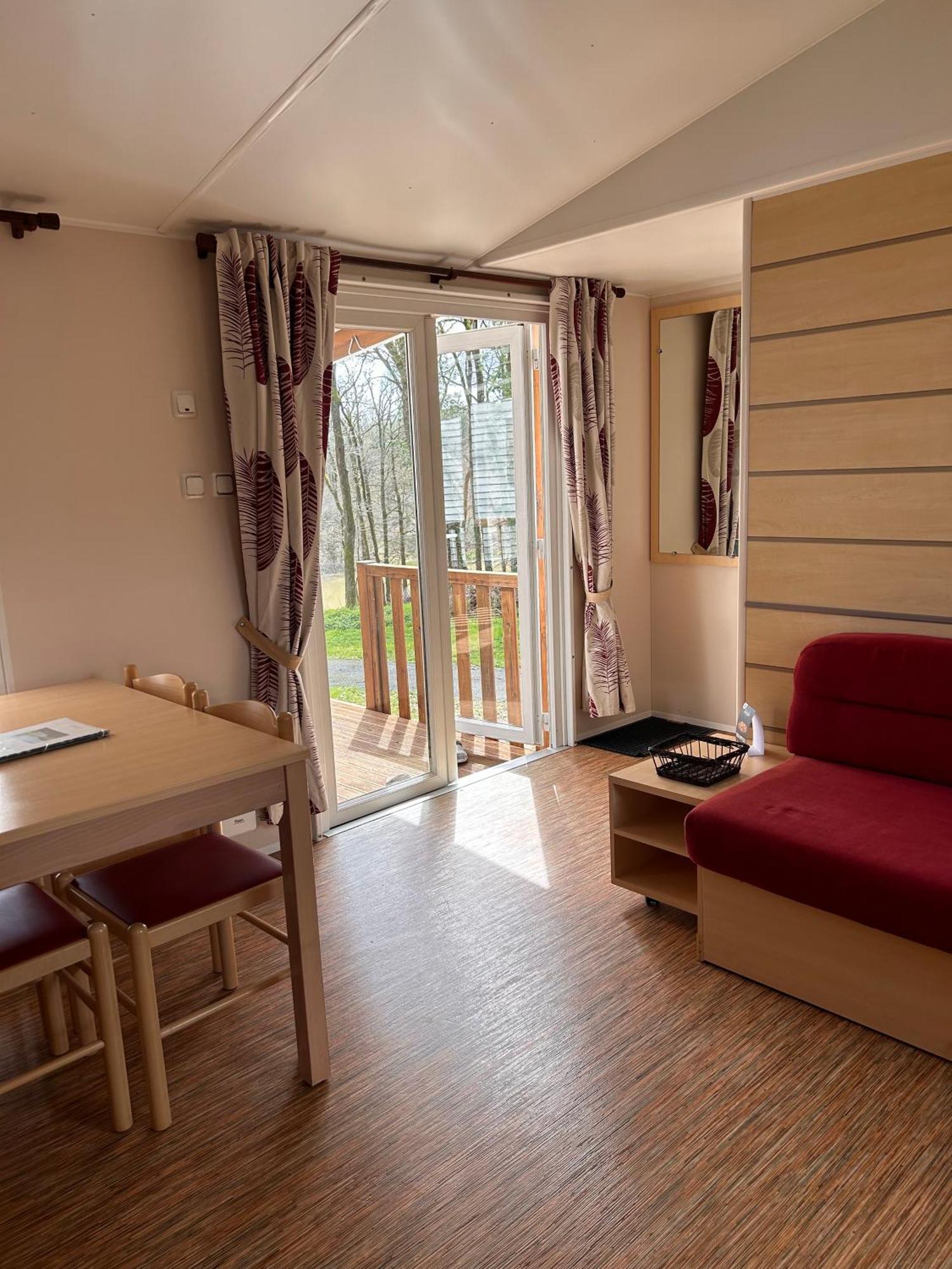 Camping Les Petites Minaudieres Coussay-les-Bois Bilik gambar